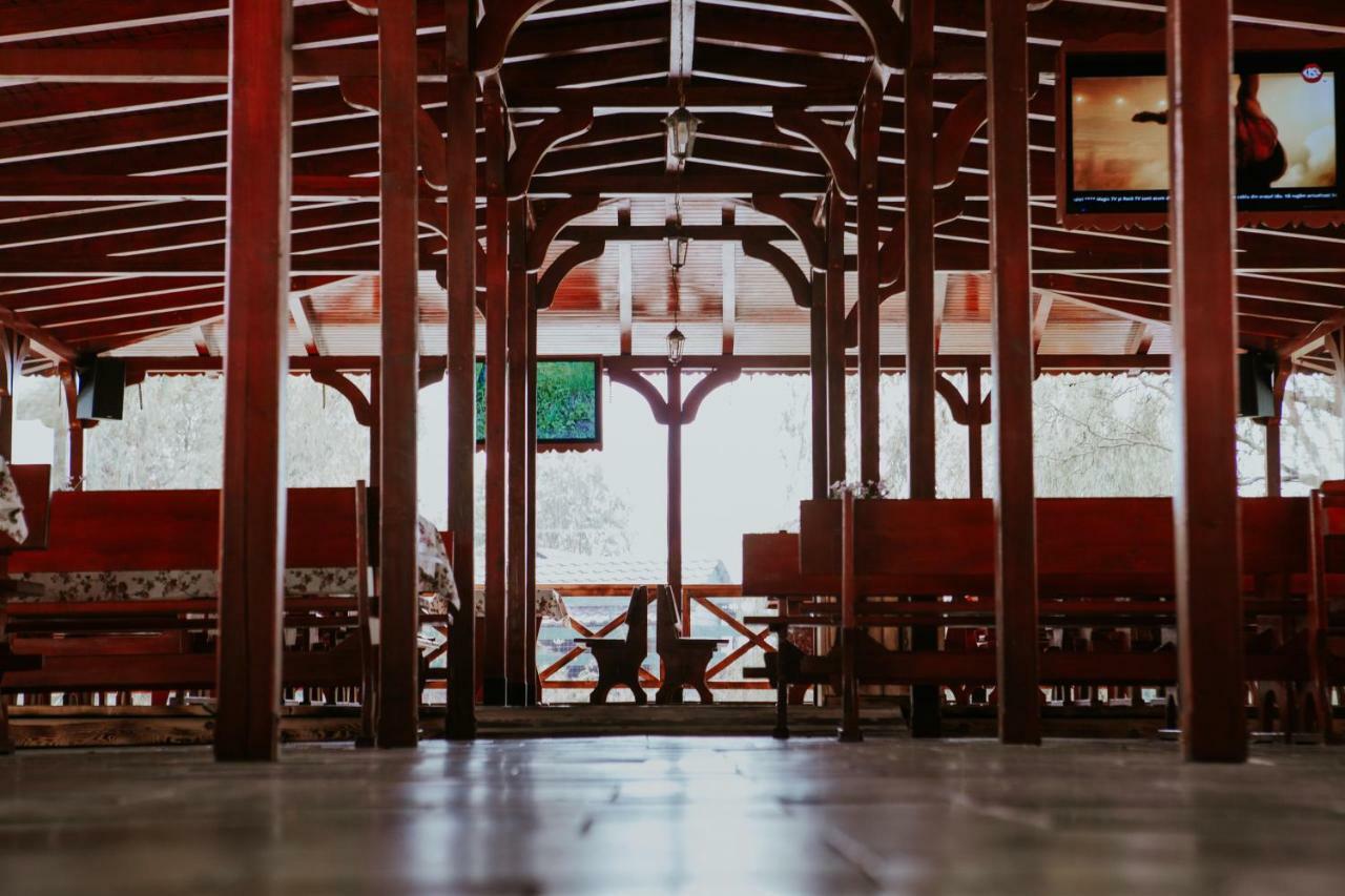 Hotel-Restaurant Milenium Salonta Exteriér fotografie